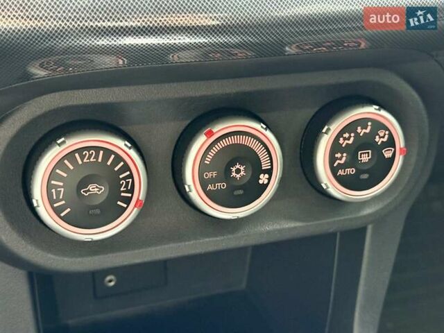 Чорний Міцубісі Lancer, об'ємом двигуна 2 л та пробігом 118 тис. км за 6200 $, фото 15 на Automoto.ua