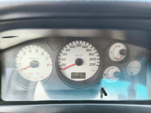 Черный Мицубиси Лансер, объемом двигателя 1.6 л и пробегом 358 тыс. км за 4300 $, фото 6 на Automoto.ua