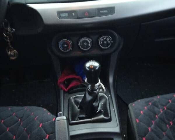 Черный Мицубиси Лансер, объемом двигателя 1.5 л и пробегом 177 тыс. км за 5100 $, фото 8 на Automoto.ua