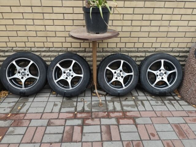 Черный Мицубиси Лансер, объемом двигателя 1.6 л и пробегом 270 тыс. км за 3800 $, фото 7 на Automoto.ua