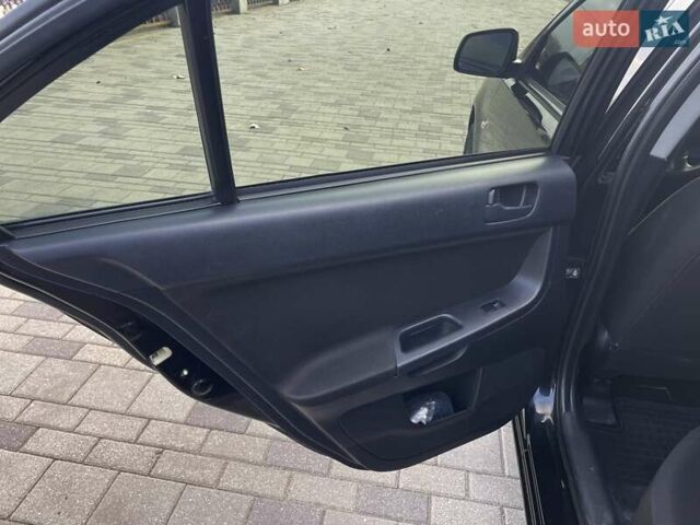 Чорний Міцубісі Lancer, об'ємом двигуна 1.5 л та пробігом 184 тис. км за 6000 $, фото 12 на Automoto.ua