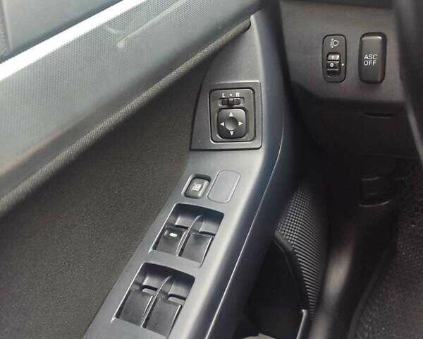 Черный Мицубиси Лансер, объемом двигателя 2 л и пробегом 229 тыс. км за 7300 $, фото 13 на Automoto.ua