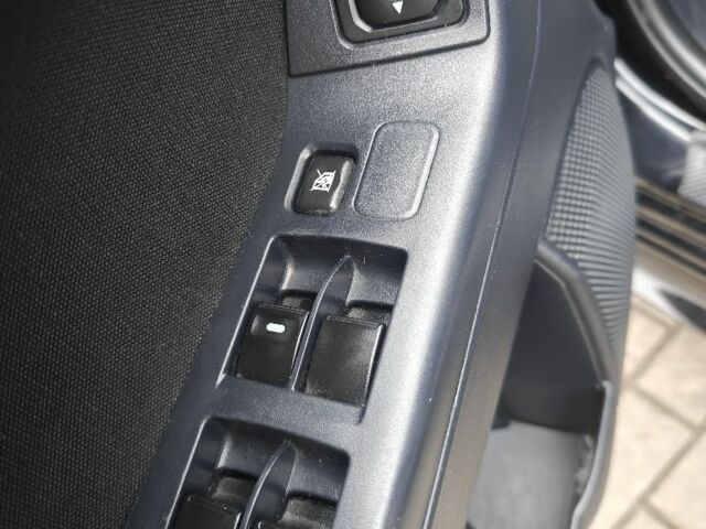 Черный Мицубиси Лансер, объемом двигателя 2 л и пробегом 228 тыс. км за 7000 $, фото 6 на Automoto.ua