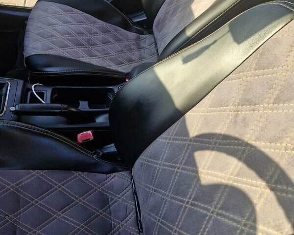 Міцубісі Lancer 2009 у Вінниці на Automoto.ua Чорний Міцубісі Lancer, об'ємом двигуна 2 л та пробігом 184 тис. км за 6999 $, фото 18 на Automoto.ua