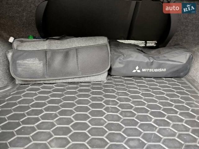 Черный Мицубиси Лансер, объемом двигателя 1.58 л и пробегом 78 тыс. км за 6500 $, фото 16 на Automoto.ua