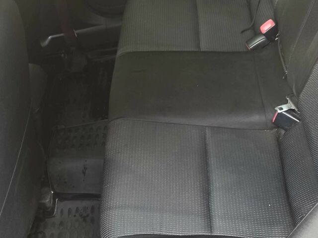 Черный Мицубиси Лансер, объемом двигателя 1.5 л и пробегом 261 тыс. км за 7500 $, фото 7 на Automoto.ua