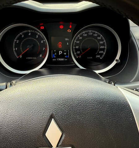 Міцубісі Lancer 2013 у Дніпро (Дніпропетровську) на Automoto.ua Чорний Міцубісі Lancer, об'ємом двигуна 1.6 л та пробігом 178 тис. км за 7500 $, фото 18 на Automoto.ua
