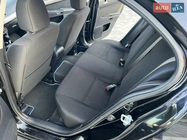Міцубісі Lancer 2015 у Вінниці на Automoto.ua Чорний Міцубісі Lancer, об'ємом двигуна 2 л та пробігом 213 тис. км за 9299 $, фото 32 на Automoto.ua