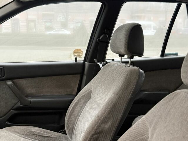 Красный Мицубиси Лансер, объемом двигателя 1.5 л и пробегом 270 тыс. км за 950 $, фото 6 на Automoto.ua