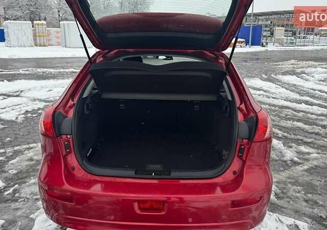 Красный Мицубиси Лансер, объемом двигателя 1.8 л и пробегом 282 тыс. км за 9300 $, фото 8 на Automoto.ua