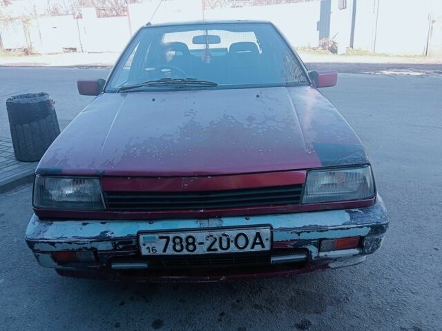 Красный Мицубиси Лансер, объемом двигателя 1.5 л и пробегом 222 тыс. км за 700 $, фото 3 на Automoto.ua