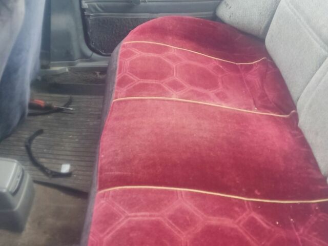 Мицубиси Лансер 1986 в Лубнах на Automoto.ua Красный Мицубиси Лансер, объемом двигателя 0 л и пробегом 460 тыс. км за 286 $, фото 15 на Automoto.ua