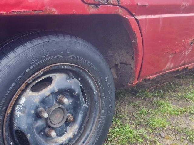 Мицубиси Лансер 1986 в Лубнах на Automoto.ua Красный Мицубиси Лансер, объемом двигателя 0 л и пробегом 460 тыс. км за 286 $, фото 7 на Automoto.ua