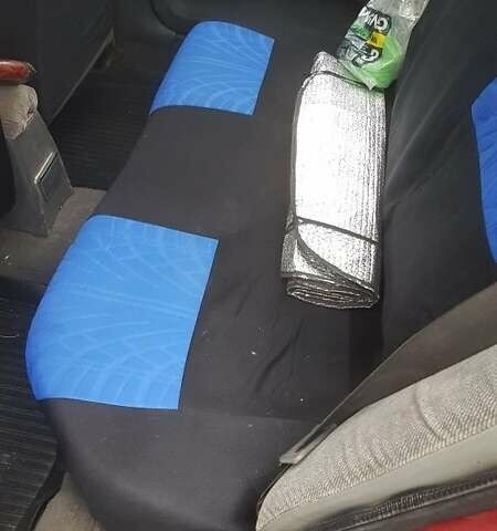 Красный Мицубиси Лансер, объемом двигателя 1.6 л и пробегом 362 тыс. км за 1700 $, фото 6 на Automoto.ua