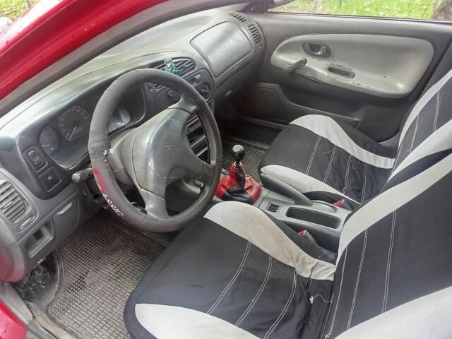 Червоний Міцубісі Lancer, об'ємом двигуна 1.3 л та пробігом 3 тис. км за 1079 $, фото 3 на Automoto.ua