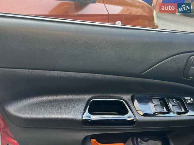 Красный Мицубиси Лансер, объемом двигателя 1.6 л и пробегом 312 тыс. км за 4600 $, фото 4 на Automoto.ua