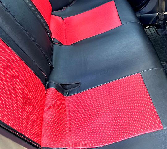 Красный Мицубиси Лансер, объемом двигателя 1.5 л и пробегом 145 тыс. км за 6500 $, фото 8 на Automoto.ua