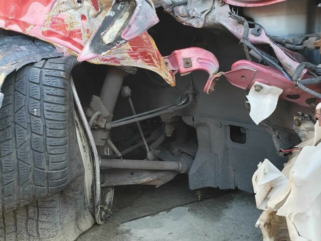 Красный Мицубиси Лансер, объемом двигателя 2 л и пробегом 406 тыс. км за 2750 $, фото 9 на Automoto.ua