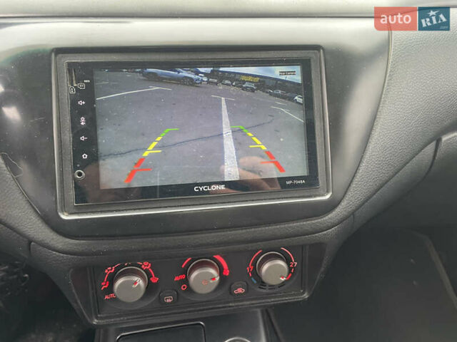 Красный Мицубиси Лансер, объемом двигателя 1.58 л и пробегом 290 тыс. км за 2750 $, фото 10 на Automoto.ua