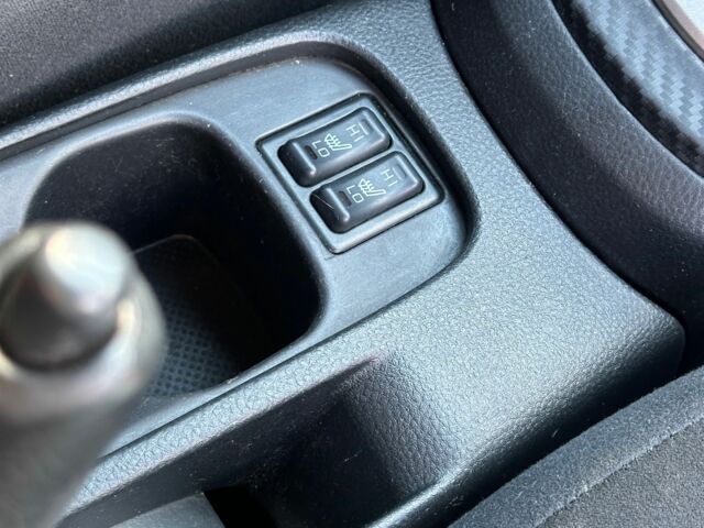 Красный Мицубиси Лансер, объемом двигателя 1.6 л и пробегом 230 тыс. км за 5300 $, фото 11 на Automoto.ua