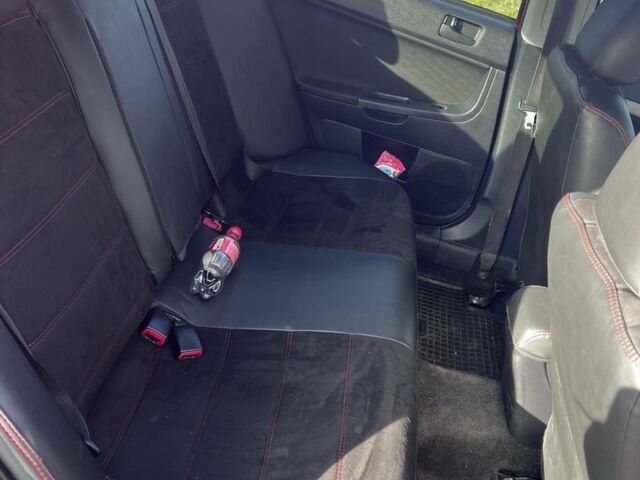 Мицубиси Лансер 2007 в Одессе на Automoto.ua Красный Мицубиси Лансер, объемом двигателя 1.5 л и пробегом 2 тыс. км за 6500 $, фото 6 на Automoto.ua