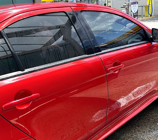 Красный Мицубиси Лансер, объемом двигателя 1.5 л и пробегом 145 тыс. км за 6500 $, фото 4 на Automoto.ua