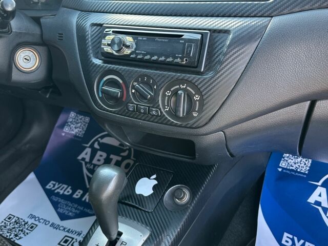 Красный Мицубиси Лансер, объемом двигателя 1.6 л и пробегом 230 тыс. км за 5300 $, фото 12 на Automoto.ua