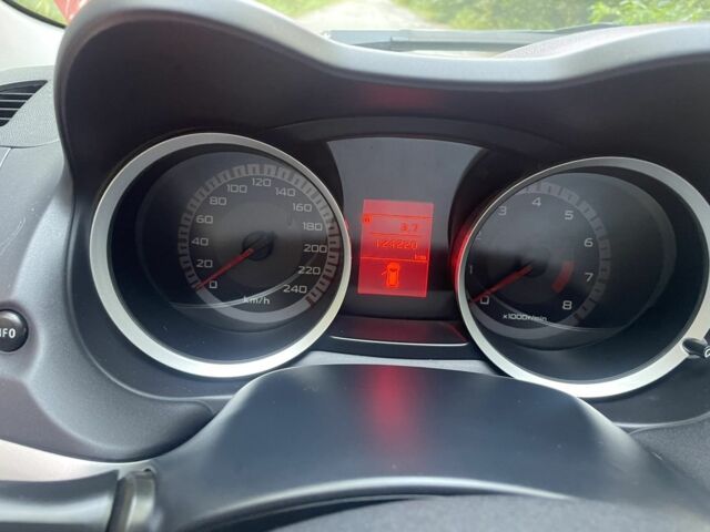 Красный Мицубиси Лансер, объемом двигателя 1.5 л и пробегом 124 тыс. км за 6300 $, фото 8 на Automoto.ua