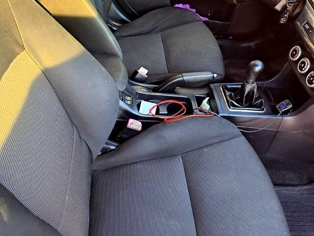 Красный Мицубиси Лансер, объемом двигателя 2 л и пробегом 200 тыс. км за 5500 $, фото 5 на Automoto.ua