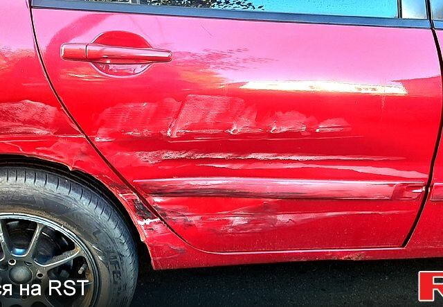 Червоний Міцубісі Lancer, об'ємом двигуна 1.6 л та пробігом 266 тис. км за 2900 $, фото 6 на Automoto.ua