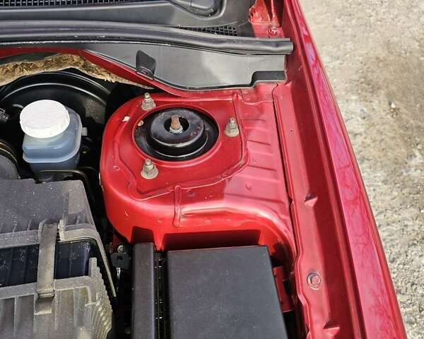 Червоний Міцубісі Lancer, об'ємом двигуна 1.6 л та пробігом 220 тис. км за 5800 $, фото 15 на Automoto.ua