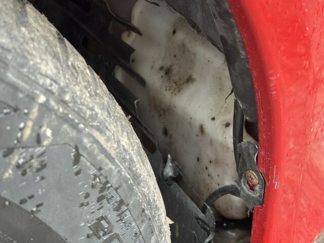 Красный Мицубиси Лансер, объемом двигателя 2 л и пробегом 366 тыс. км за 6500 $, фото 16 на Automoto.ua