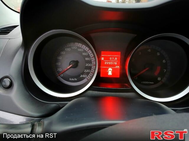 Червоний Міцубісі Lancer, об'ємом двигуна 2 л та пробігом 228 тис. км за 6500 $, фото 2 на Automoto.ua