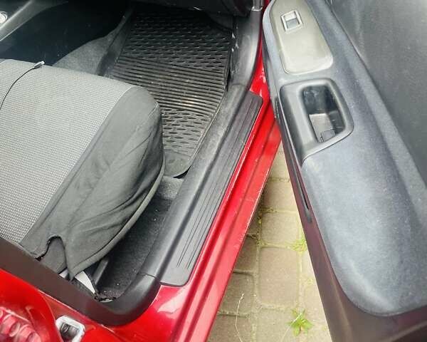 Червоний Міцубісі Lancer, об'ємом двигуна 1.58 л та пробігом 132 тис. км за 5300 $, фото 6 на Automoto.ua