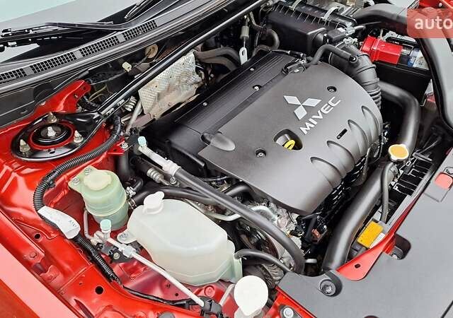 Красный Мицубиси Лансер, объемом двигателя 2 л и пробегом 120 тыс. км за 7800 $, фото 33 на Automoto.ua