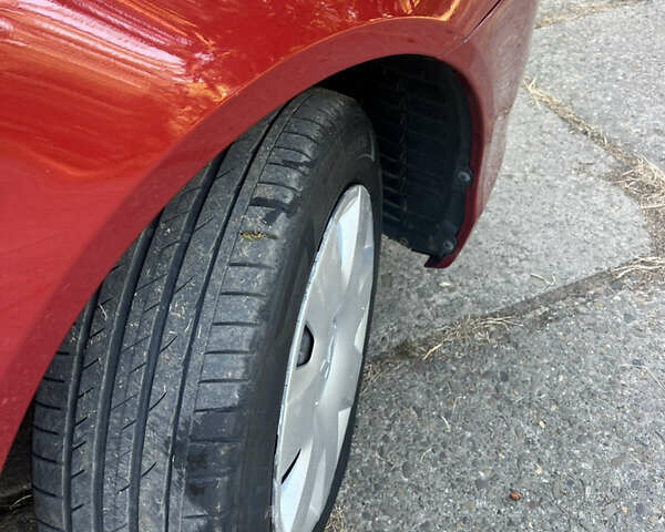 Червоний Міцубісі Lancer, об'ємом двигуна 1.5 л та пробігом 162 тис. км за 5800 $, фото 1 на Automoto.ua