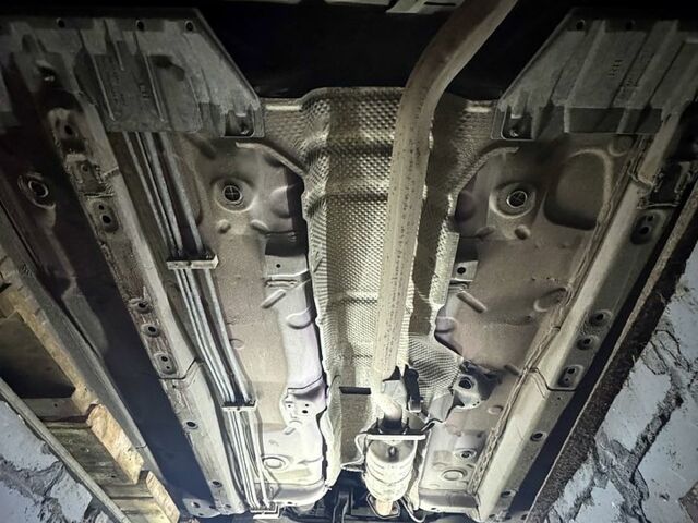 Красный Мицубиси Лансер, объемом двигателя 2 л и пробегом 260 тыс. км за 7300 $, фото 6 на Automoto.ua