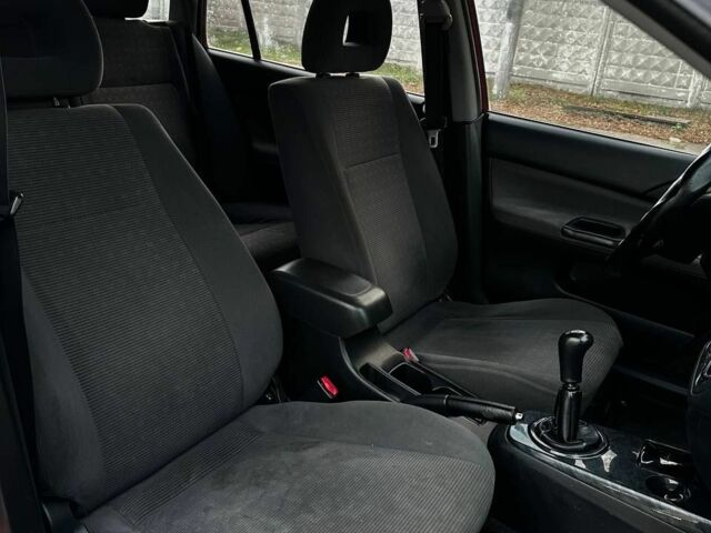 Красный Мицубиси Лансер, объемом двигателя 1.6 л и пробегом 290 тыс. км за 2800 $, фото 6 на Automoto.ua