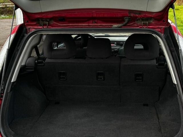 Красный Мицубиси Лансер, объемом двигателя 1.6 л и пробегом 290 тыс. км за 2800 $, фото 10 на Automoto.ua