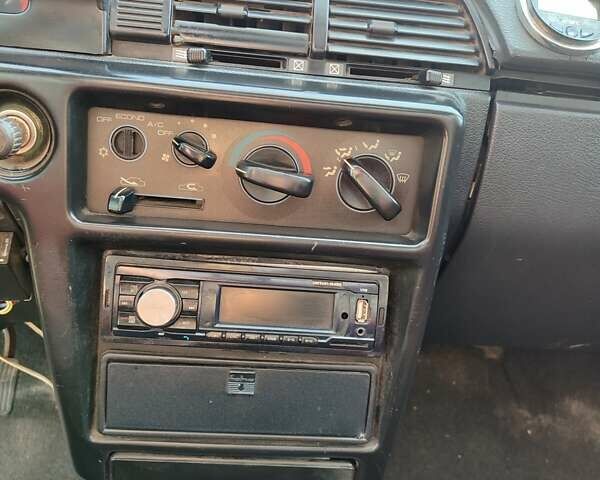 Красный Мицубиси Лансер, объемом двигателя 1.5 л и пробегом 250 тыс. км за 1600 $, фото 11 на Automoto.ua