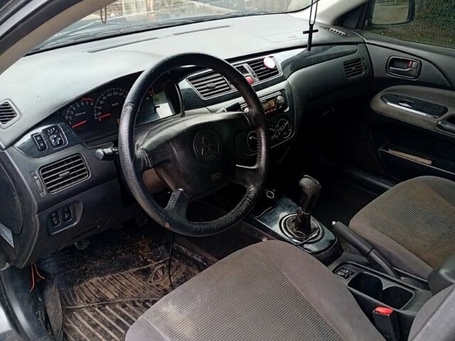 Мицубиси Лансер, объемом двигателя 1.6 л и пробегом 0 тыс. км за 3600 $, фото 7 на Automoto.ua