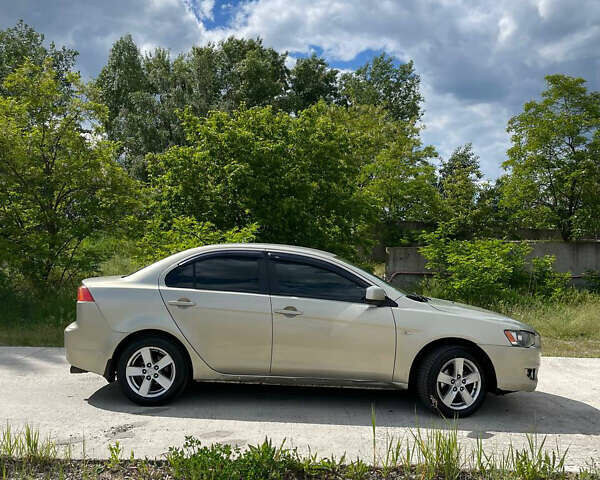 Міцубісі Lancer, об'ємом двигуна 2 л та пробігом 253 тис. км за 5199 $, фото 5 на Automoto.ua