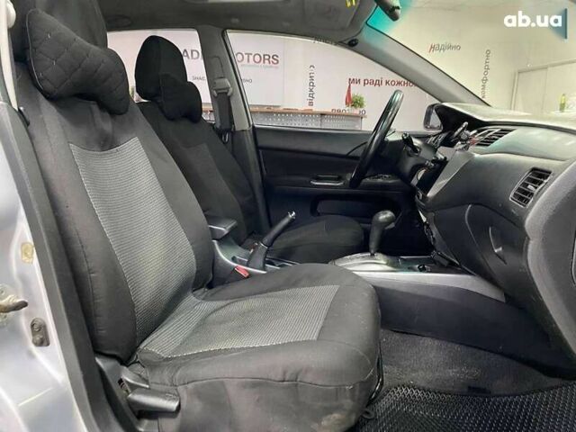 Міцубісі Lancer, об'ємом двигуна 0 л та пробігом 303 тис. км за 5990 $, фото 28 на Automoto.ua