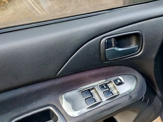 Мицубиси Лансер, объемом двигателя 1.6 л и пробегом 238 тыс. км за 3000 $, фото 11 на Automoto.ua