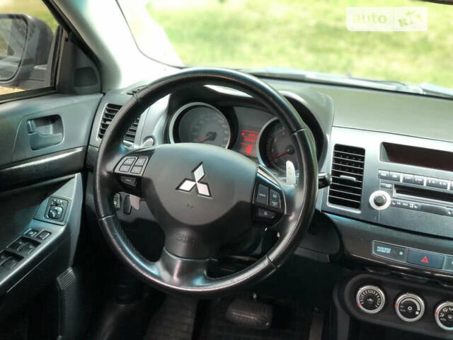 Міцубісі Lancer, об'ємом двигуна 2 л та пробігом 285 тис. км за 6800 $, фото 16 на Automoto.ua