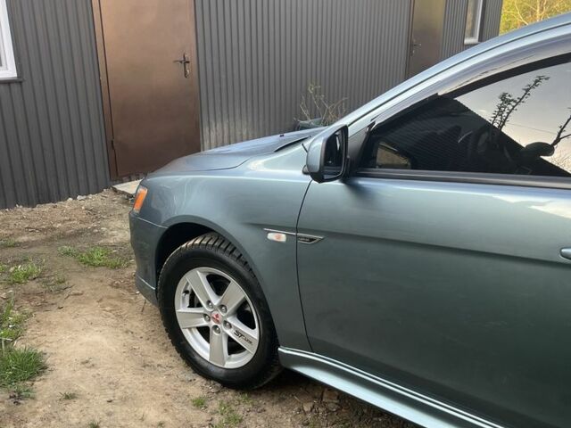 Мицубиси Лансер 2008 в Ужгороде на Automoto.ua Мицубиси Лансер, объемом двигателя 1.5 л и пробегом 255 тыс. км за 1500 $, фото 2 на Automoto.ua