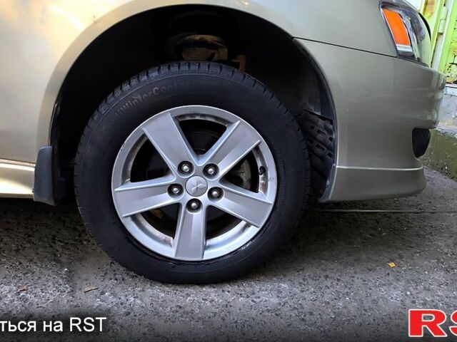 Мицубиси Лансер, объемом двигателя 2 л и пробегом 100 тыс. км за 8700 $, фото 7 на Automoto.ua