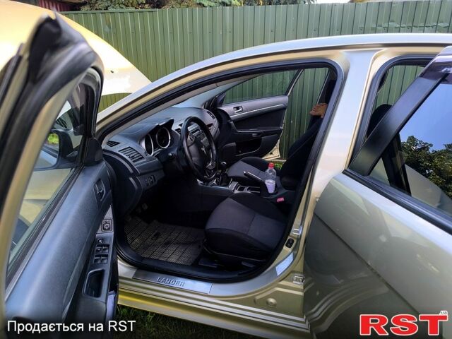 Мицубиси Лансер, объемом двигателя 2 л и пробегом 100 тыс. км за 8700 $, фото 4 на Automoto.ua
