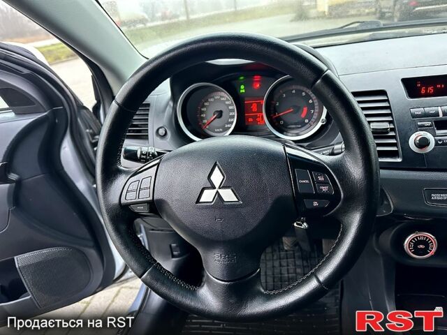 Міцубісі Lancer, об'ємом двигуна 2 л та пробігом 275 тис. км за 4999 $, фото 8 на Automoto.ua