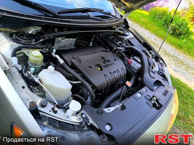 Мицубиси Лансер, объемом двигателя 2 л и пробегом 100 тыс. км за 8700 $, фото 5 на Automoto.ua